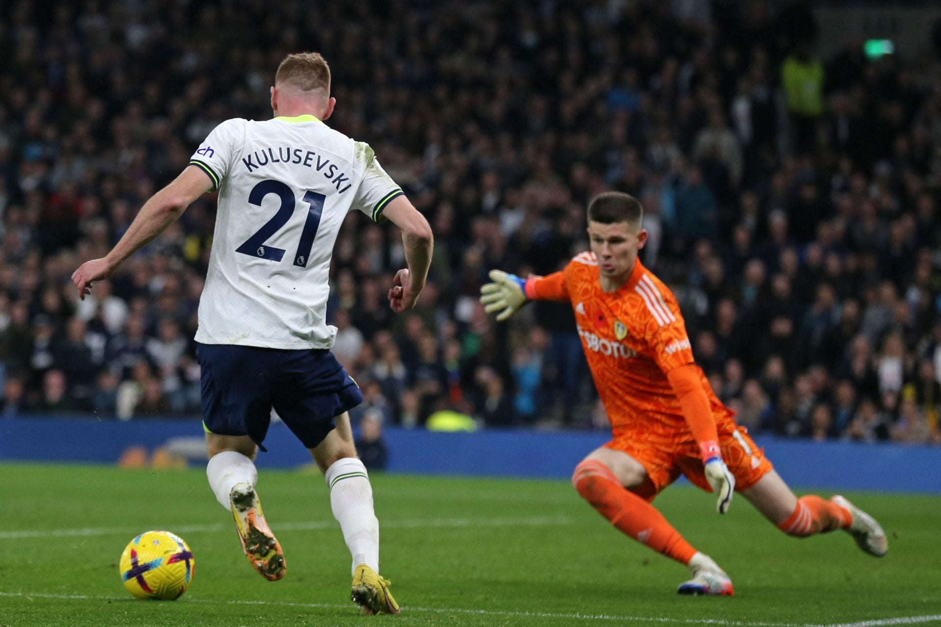 FBL-ENG-PR-TOTTENHAM-LEEDS