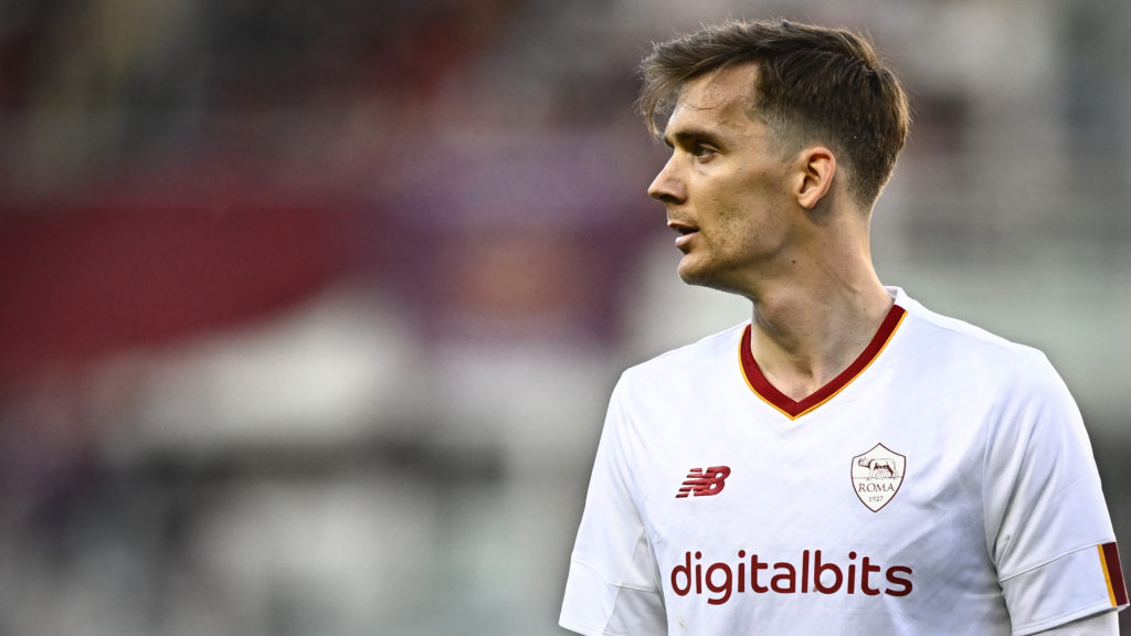Diego Llorente of AS Roma looks on during the Serie A