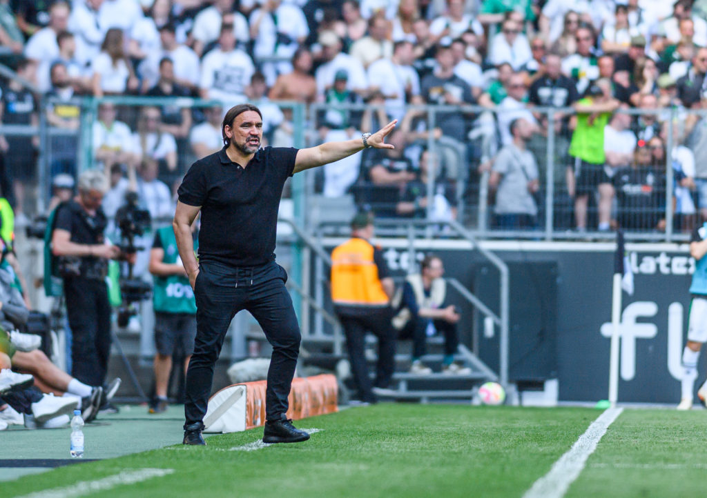 Borussia Mnchengladbach v FC Augsburg - Bundesliga