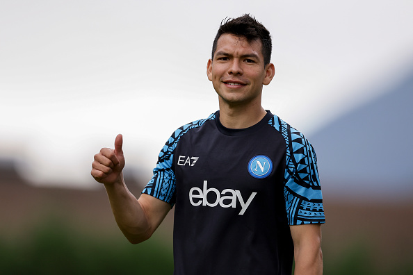 SSC Napoli's Mexican forward Hirving Lozano shows thumbs up