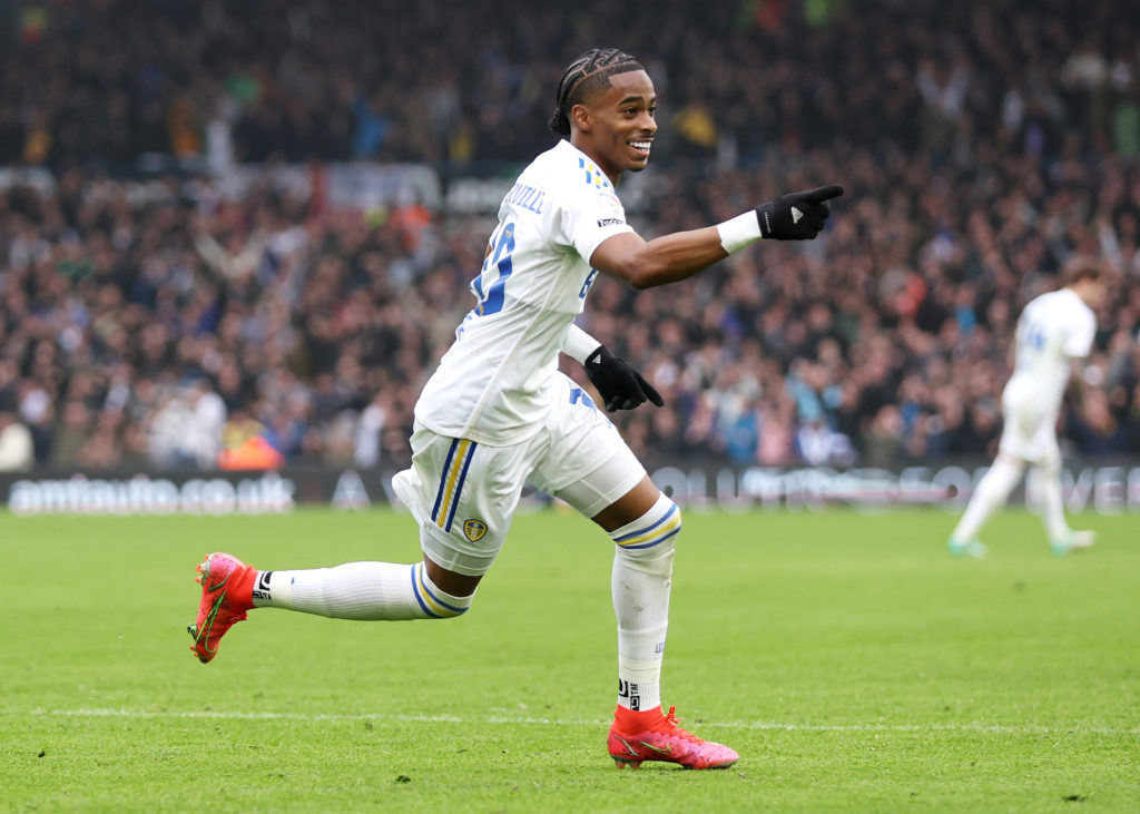 Leeds United v Huddersfield Town - Sky Bet Championship
