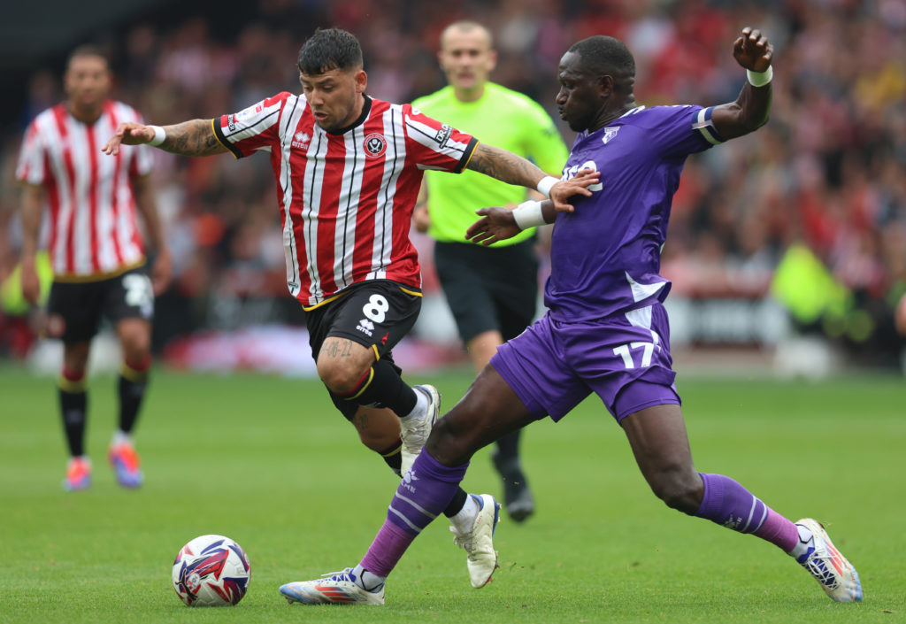 Gustavo Hamer in action for Sheffield United.