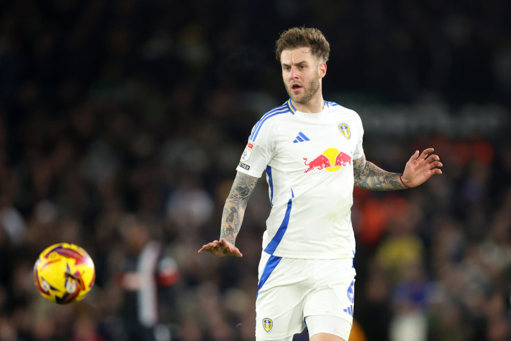 Leeds United FC v Luton Town FC - Sky Bet Championship