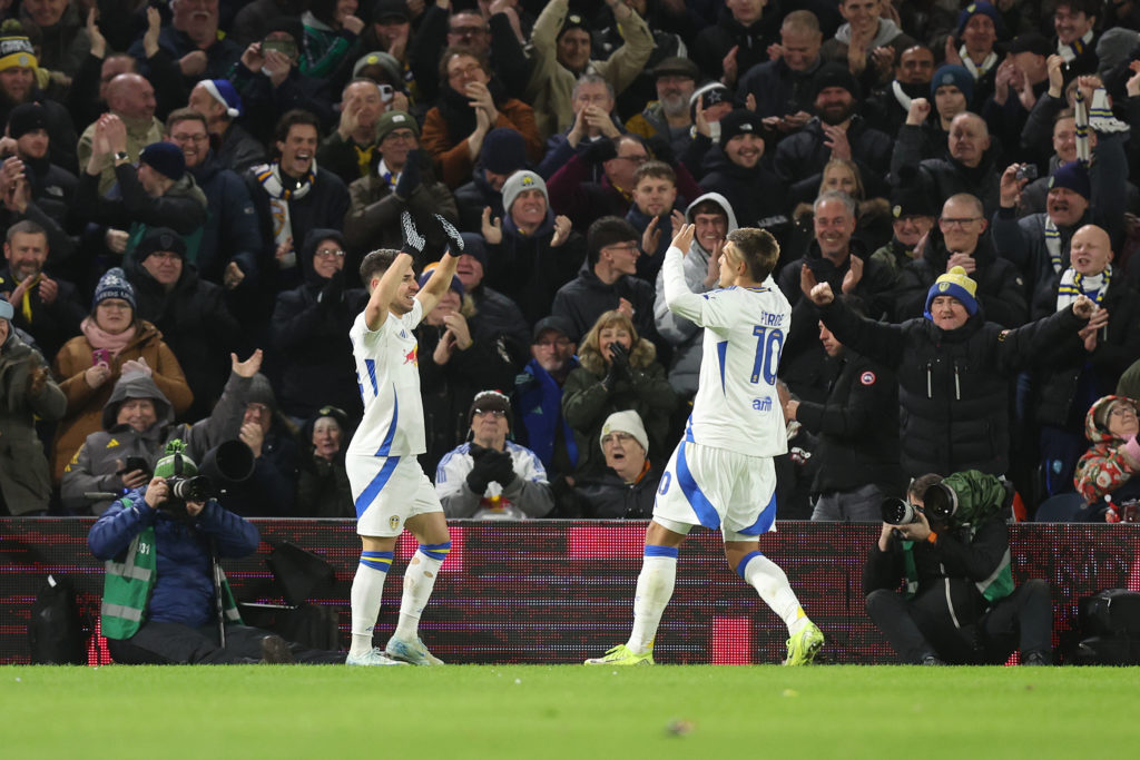 Leeds United FC v Oxford United FC - Sky Bet Championship