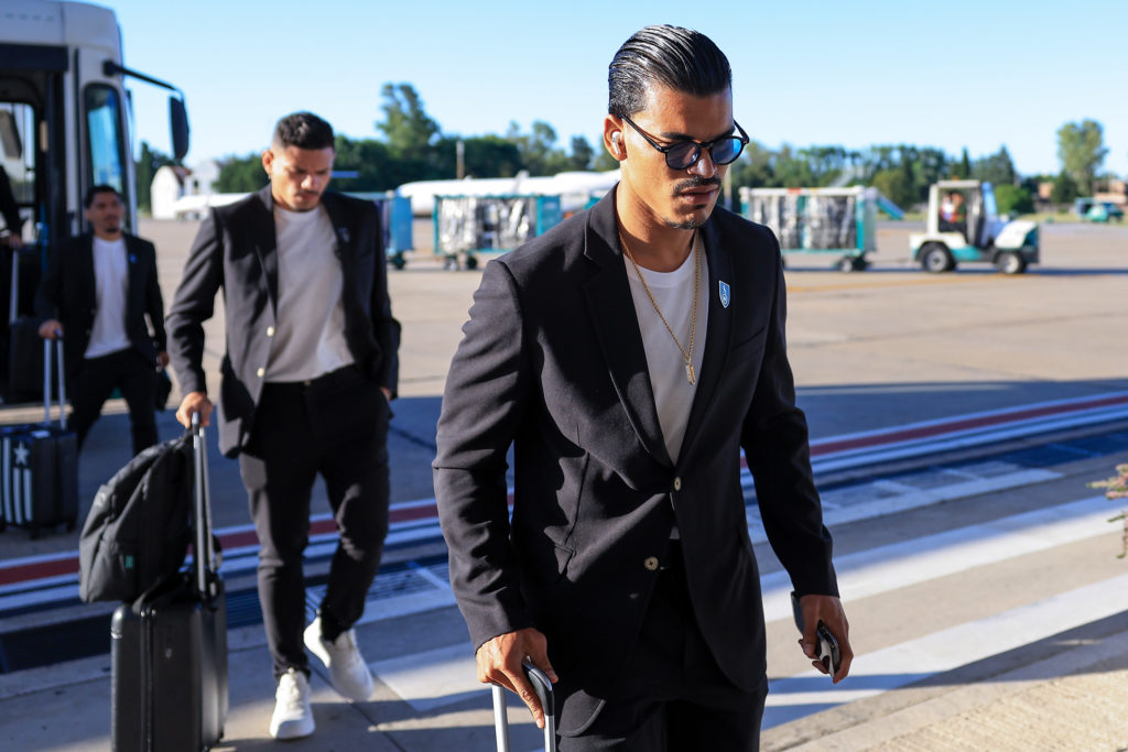 Atletico Mineiro and Botafogo Arrive to Buenos Aires for Copa CONMEBOL Libertadores 2024 Final