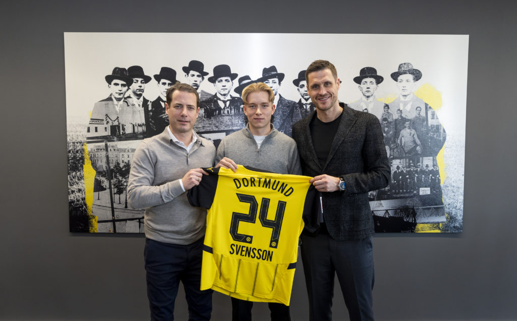 Borussia Dortmund Unveils New Signings