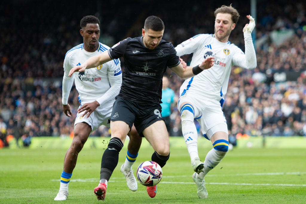 Leeds United v Swansea City AFC - Sky Bet Championship