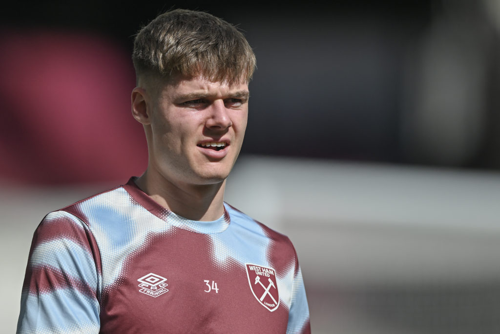 West Ham United striker Evan Ferguson warming up before a game.