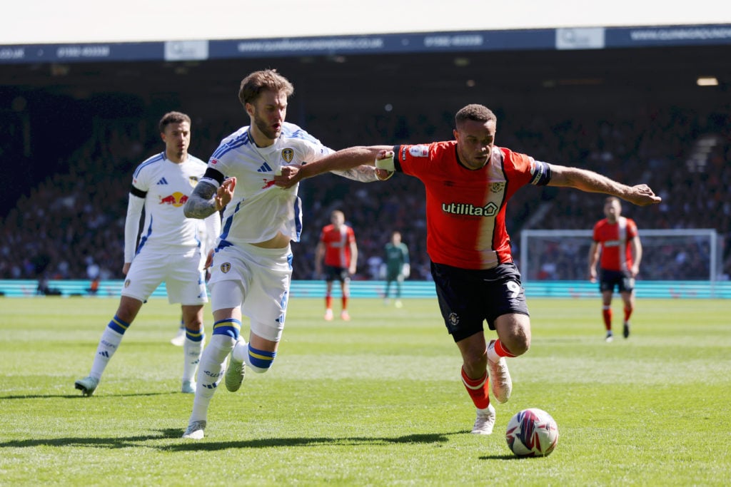 Luton Town FC v Leeds United FC - Sky Bet Championship