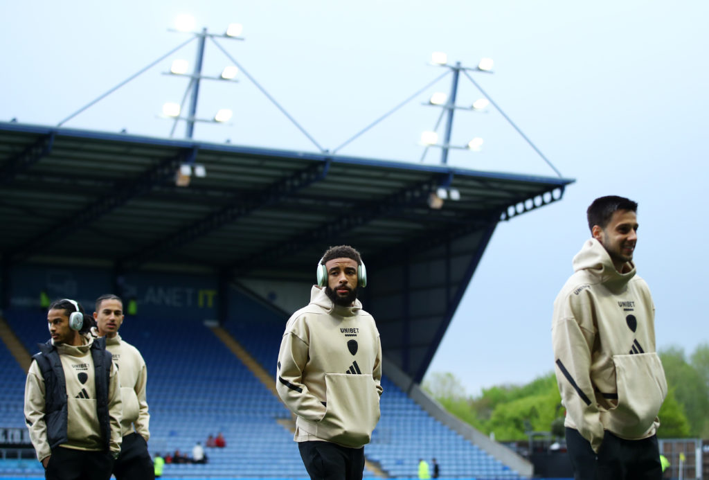 Oxford United FC v Leeds United FC - Sky Bet Championship