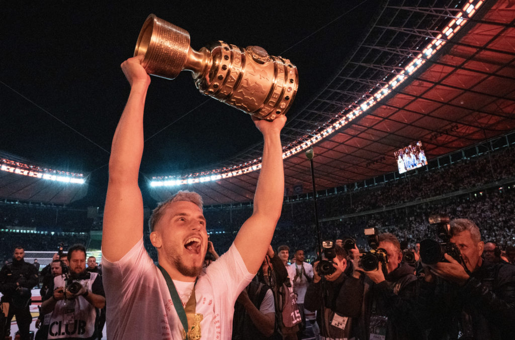 Ermedin Demirovic celebrates with Stuttgart.