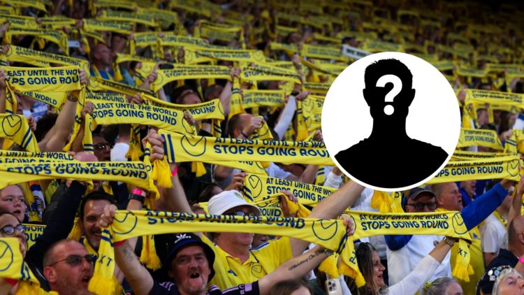 Leeds United fans celebrate winning promotion from the Championship in 2024/25. Inset a picture of a mystery player.