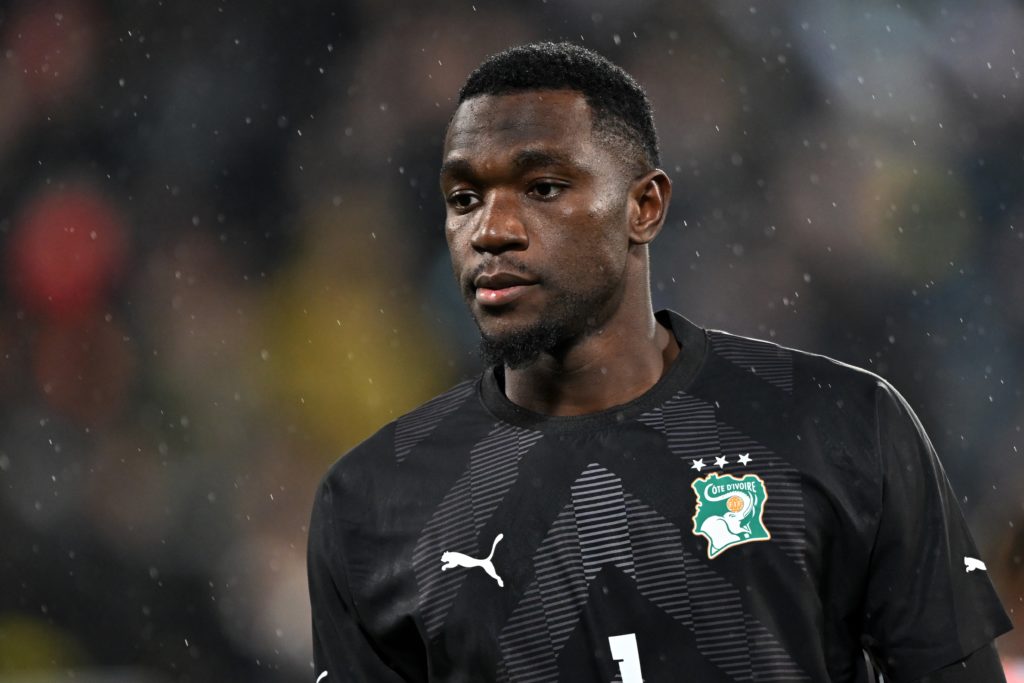 Yahia Fofana prepares for a match with the Ivory Coast.