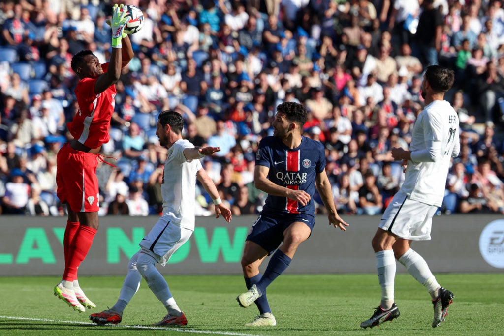 Yahia Fofana in action for Angers against PSG.