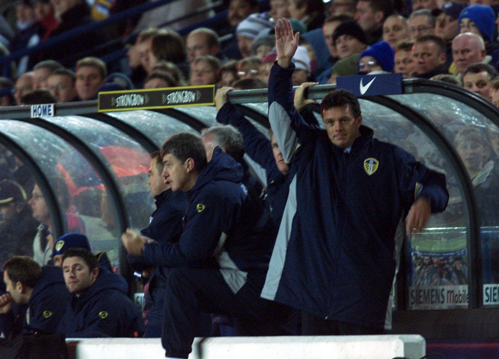 David O'Leary waves at the Leeds crowd vs Everton in 2001