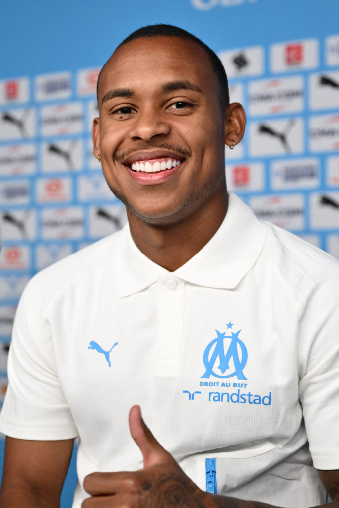 Igor Paixao signs for Marseille.