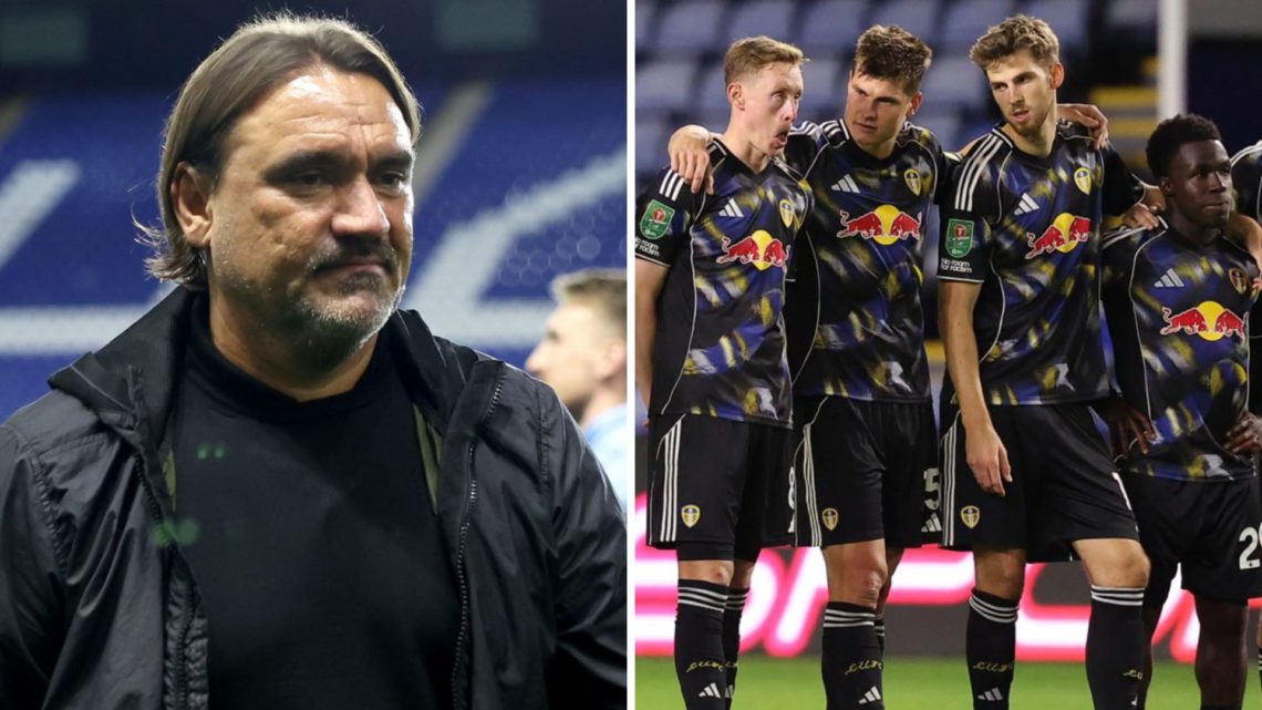Daniel Farke and the Leeds United squad at Sheffield Wednesday.