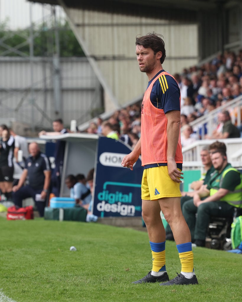 Jonny Howson in action for Leeds 21s.