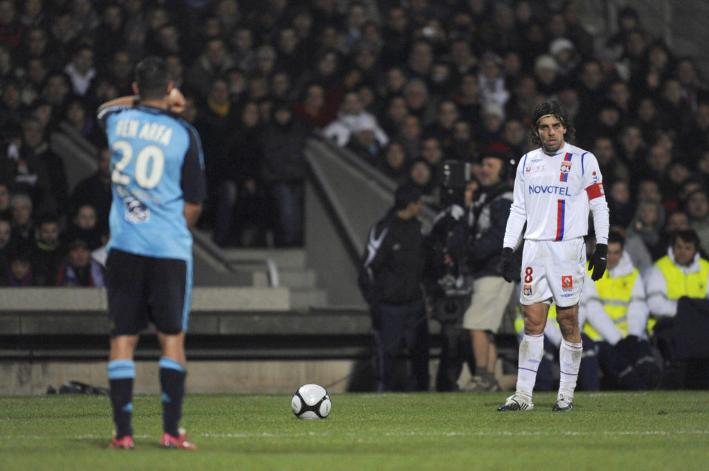 Juninho in action for Lyon.