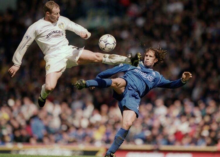 28 Apr 2001:  David Batty of Leeds United wins the ball against Sam Dalla Bona of Chelsea during the FA Carling Premiership match played at Elland ...